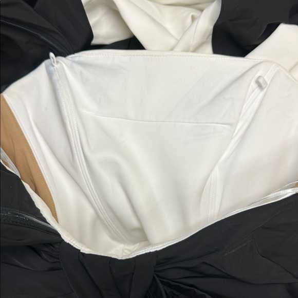 Marchesa Notte Cape Back Column Gown Dress Size 6 - Picture 13 of 14